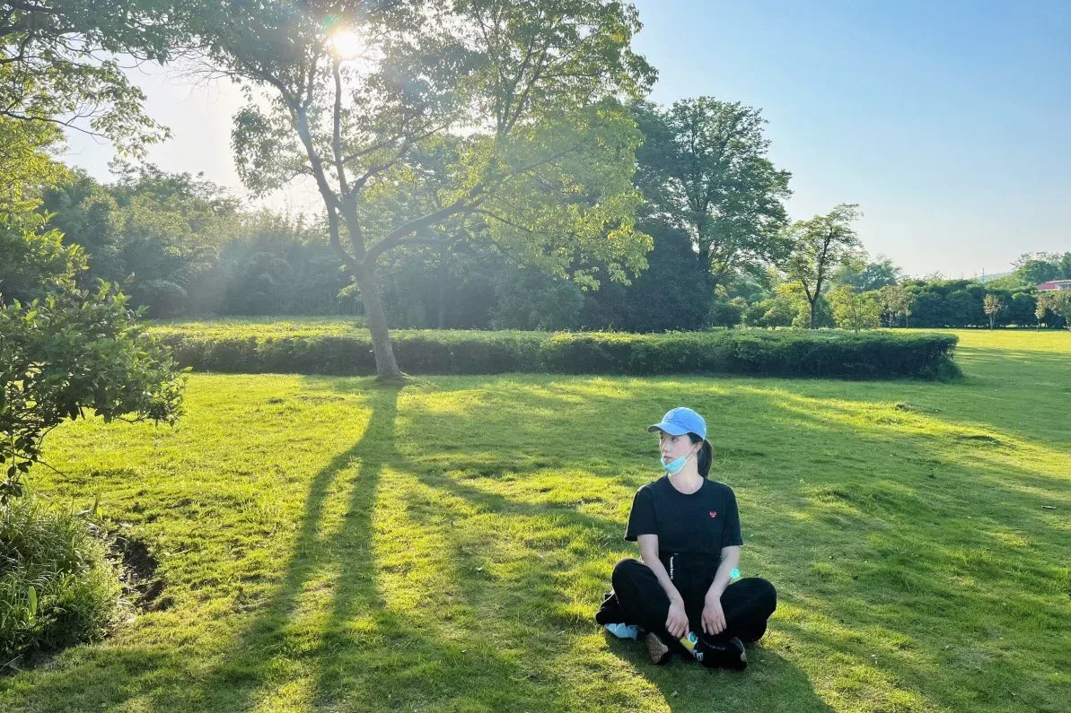Stella Guo traveling in China