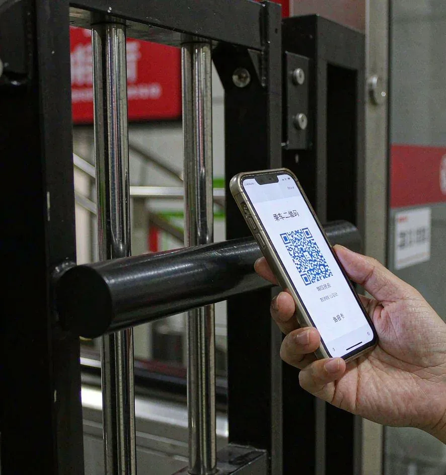 Using a phone QR code to enter a Chinese metro turnstile