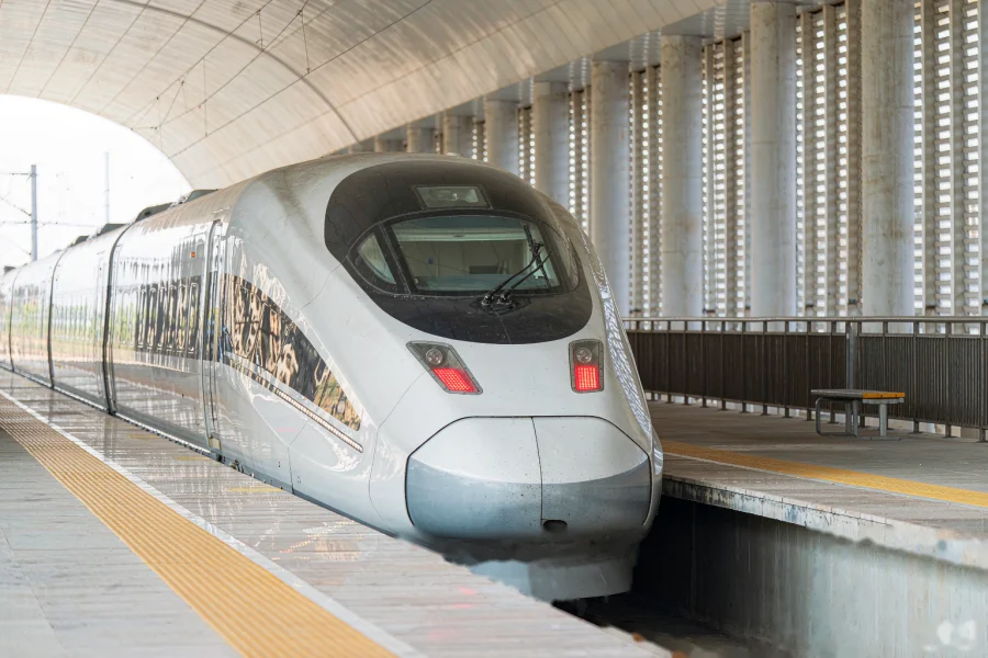 A Chinese high-speed G-series train waiting at the platform