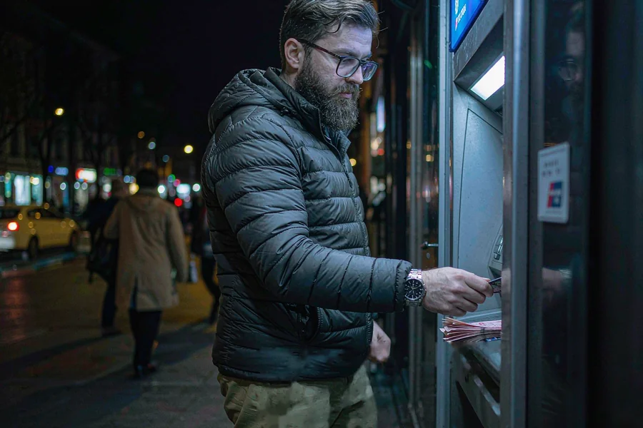 Withdrawing cash from an ATM in China using a foreign debit or credit card